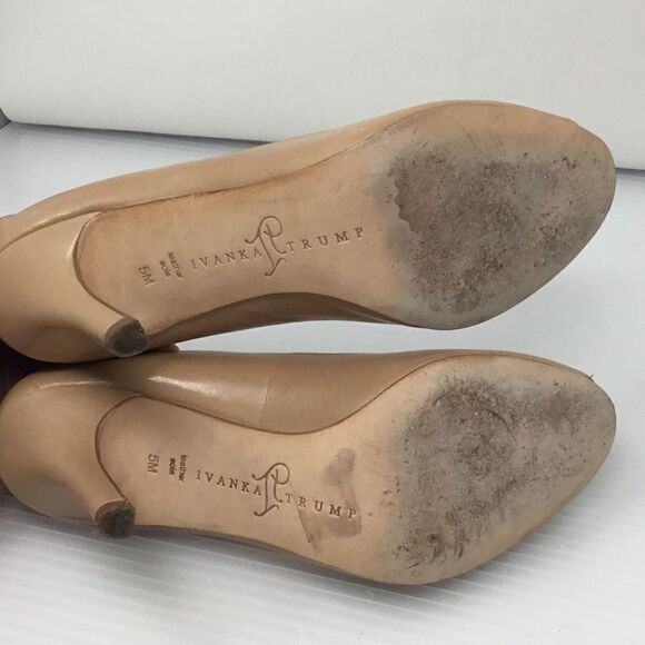 Ivanka Trump Cleo Pump (B6) - Picture 8 of 8